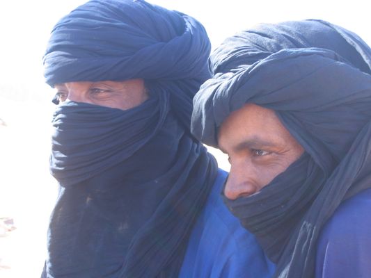 Niger Touaregs: Portraits de deux de nos chameliers avec leurs chches traditionnels